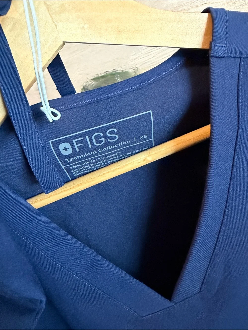 Figs sleek navy